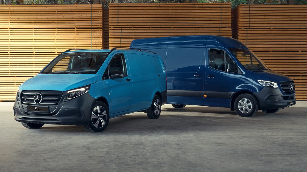 Mercedes-Benz Transporter in einer Halle