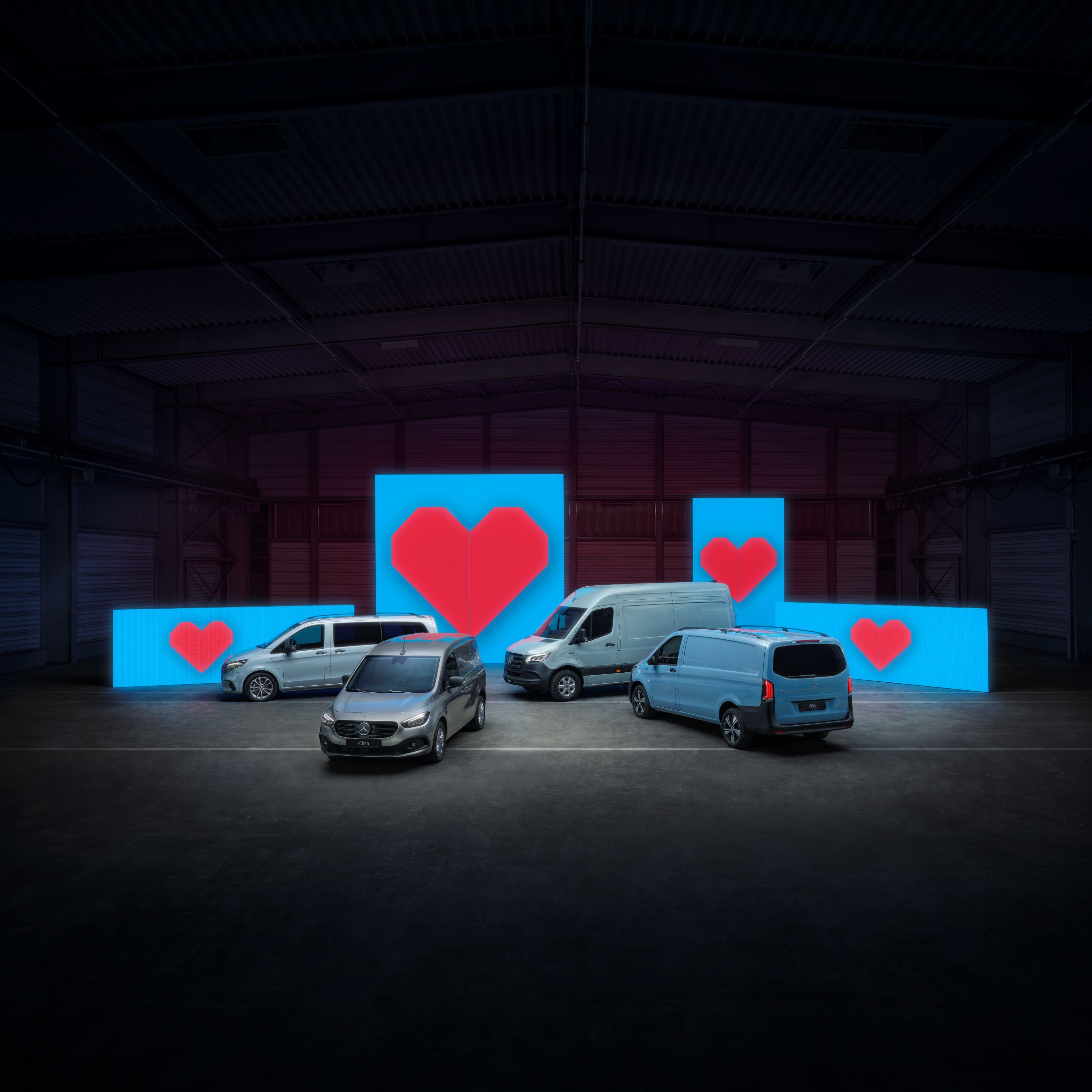 Modèles de fourgons eSprinter, eVito et eCitan de Mercedes-Benz.